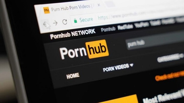  .     PornHub     -