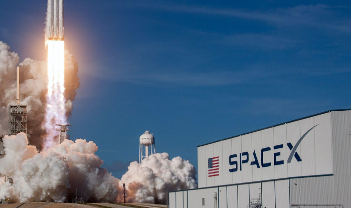 NASA    SpaceX -  Blue Origin