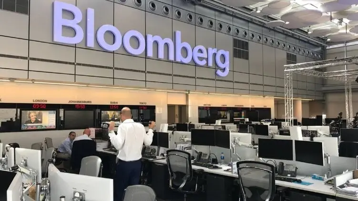  Bloomberg        