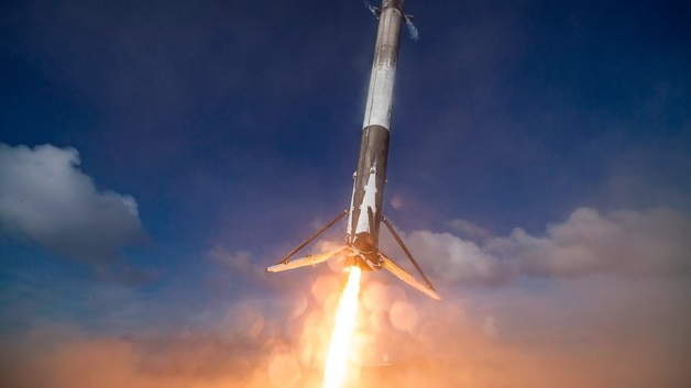SpaceX  Falcon 9     