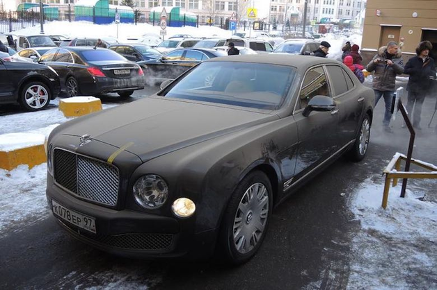 Bentley  -    6  