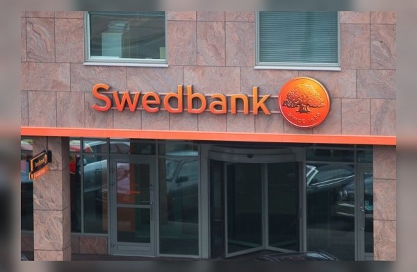 Swedbank    -    